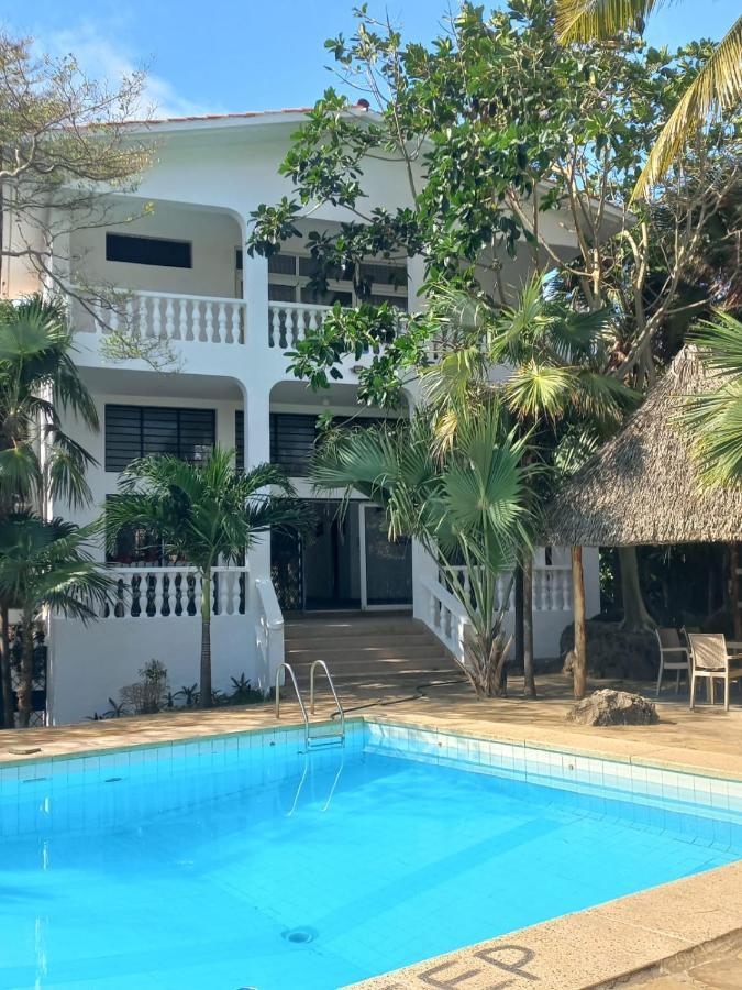 Maasai Villas モンバサ エクステリア 写真